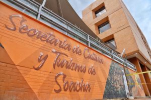 Tras 6 meses de reestructuración, La Casa de la Cultura de Suacha reabre sus puertas.